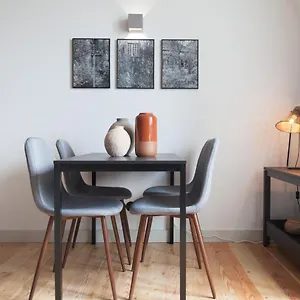 https://feels-like-home-intendente-charming-flat.hotels-lisbon-portugal.com