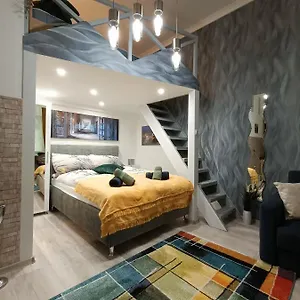https://suzans-apartment-in-the-heart-of-budapest.inbudapesthotels.com