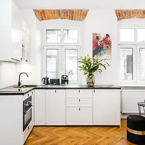 https://noble-apartment-by-loft-affair.krakowhotelspoland.com